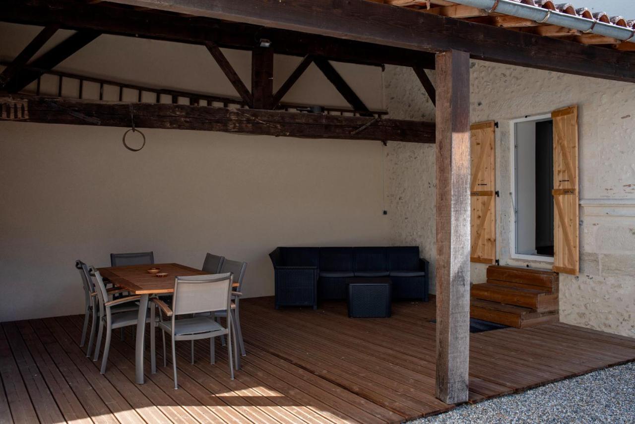 Au Coeur Du Village Bassillac Perigueux Bagian luar foto